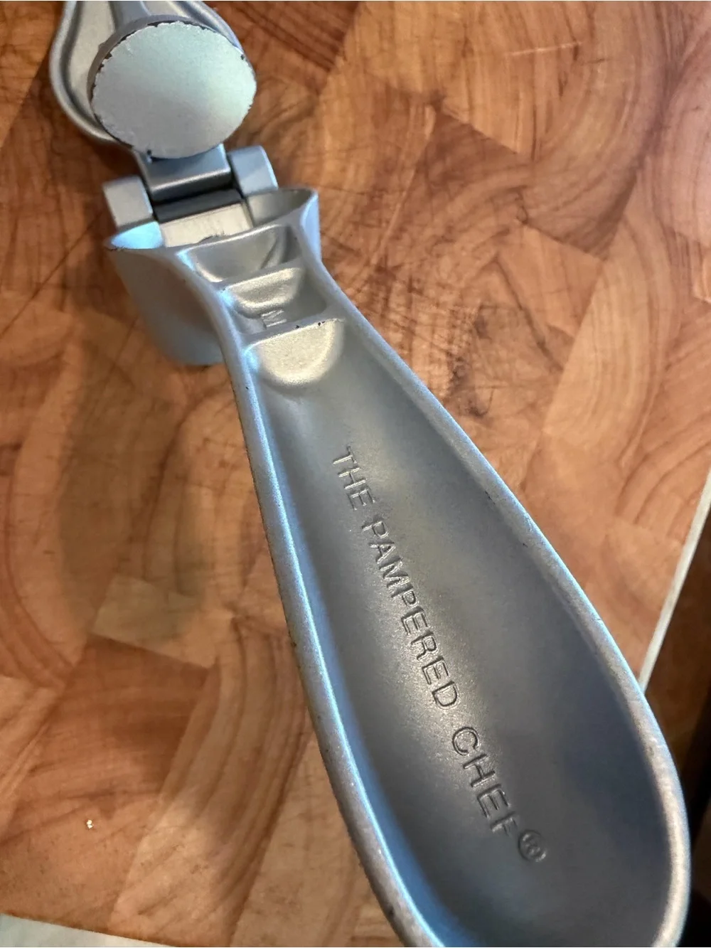 Pampered Chef garlic press